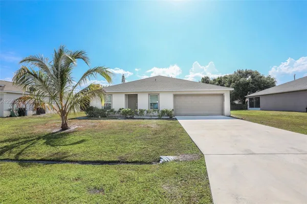 $2,700 | 2352 Southeast Surrey Place, Port St. Lucie, FL 34952