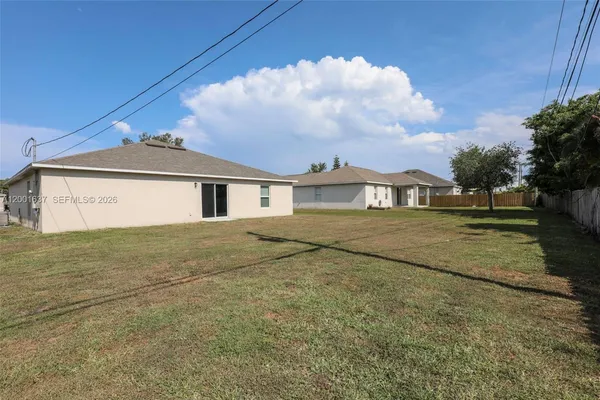 $2,700 | 2352 Southeast Surrey Place, Port St. Lucie, FL 34952
