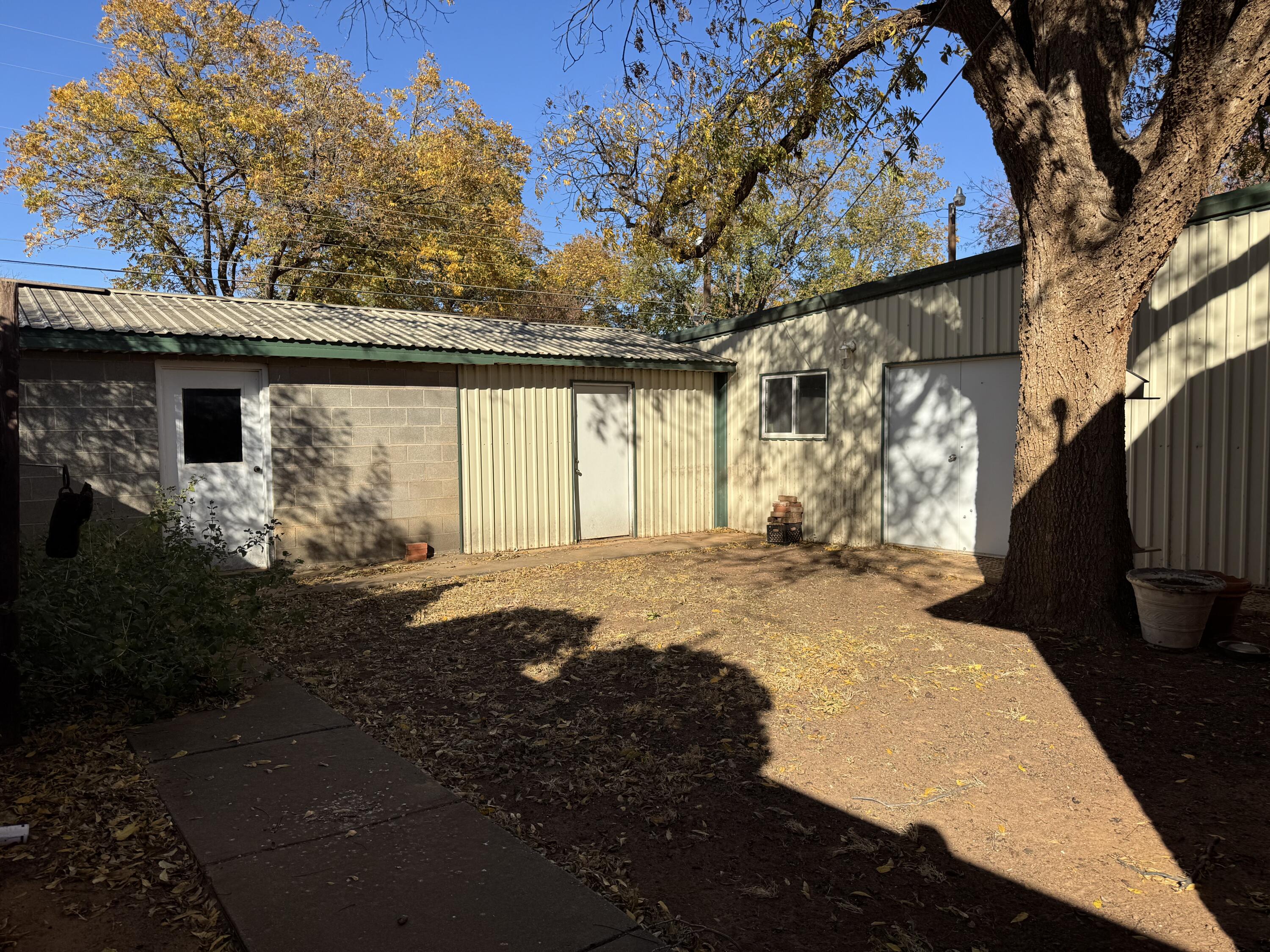 2208 South 4th Street Lamesa, TX 79331 - Photo 26 of 36 a view of back yard of the house