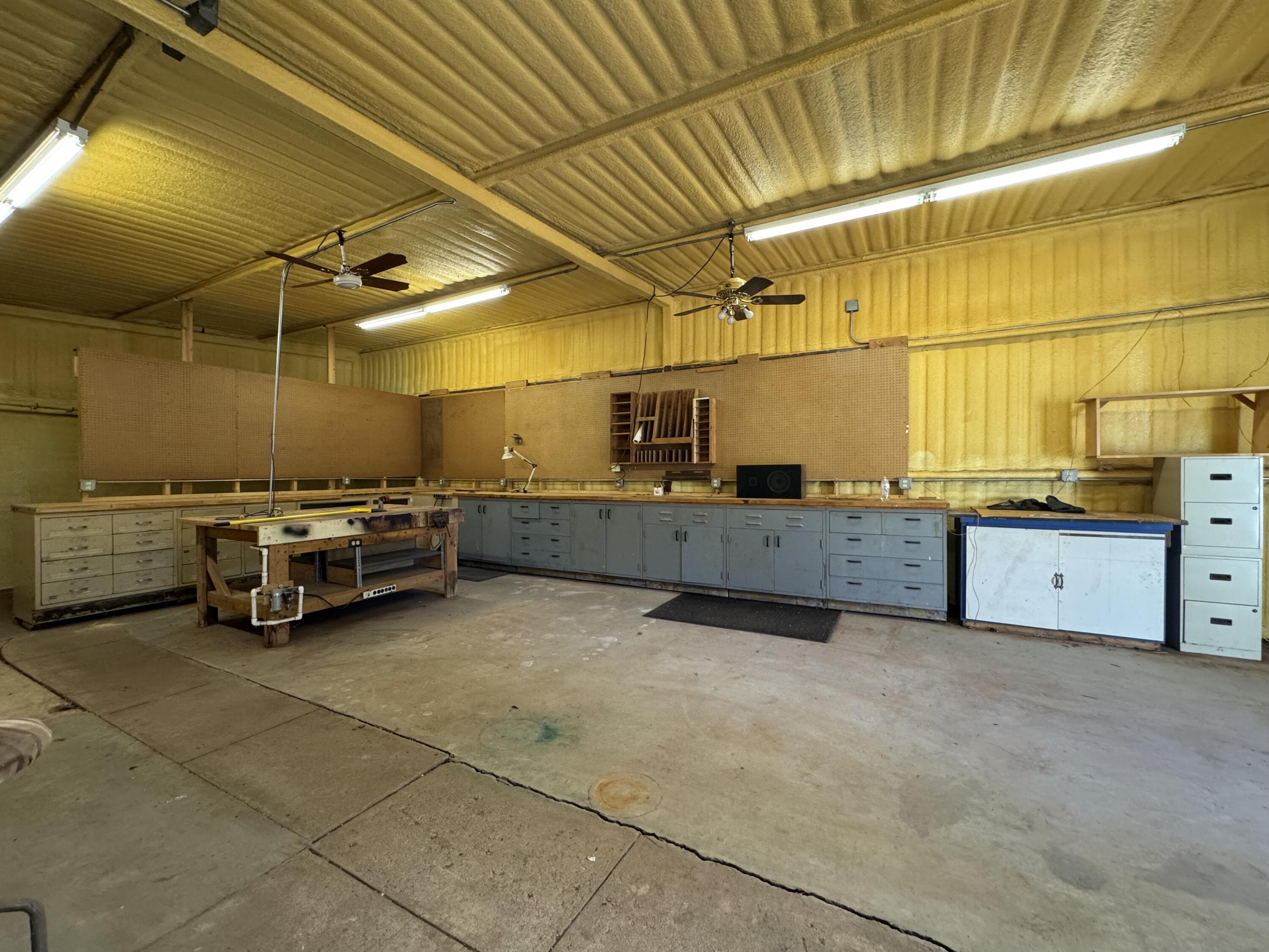 2208 South 4th Street Lamesa, TX 79331 - Photo 34 of 36 a view of a garage