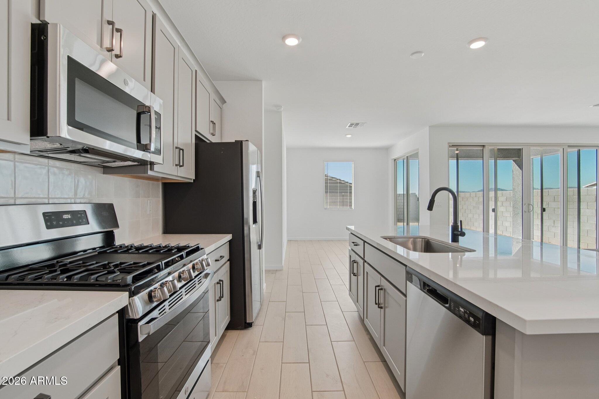 16231 West Bajada Road Surprise, AZ 85387 - Photo 10 of 40 10-web-or-mls-W Bajada Rd-S2802-010