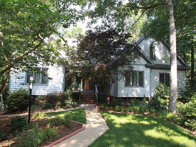 Nestled in the trees you have all the privacy you desire with location second to none!  A gardeners delight!  In the springtime there are so many fabulous flowers.