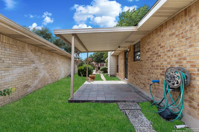 a view of outdoor space yard and patio