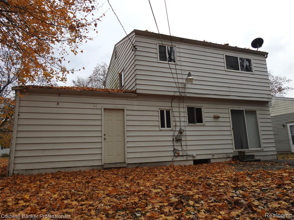 5919 Western Road Flint, MI 48506 - Photo 7 of 26