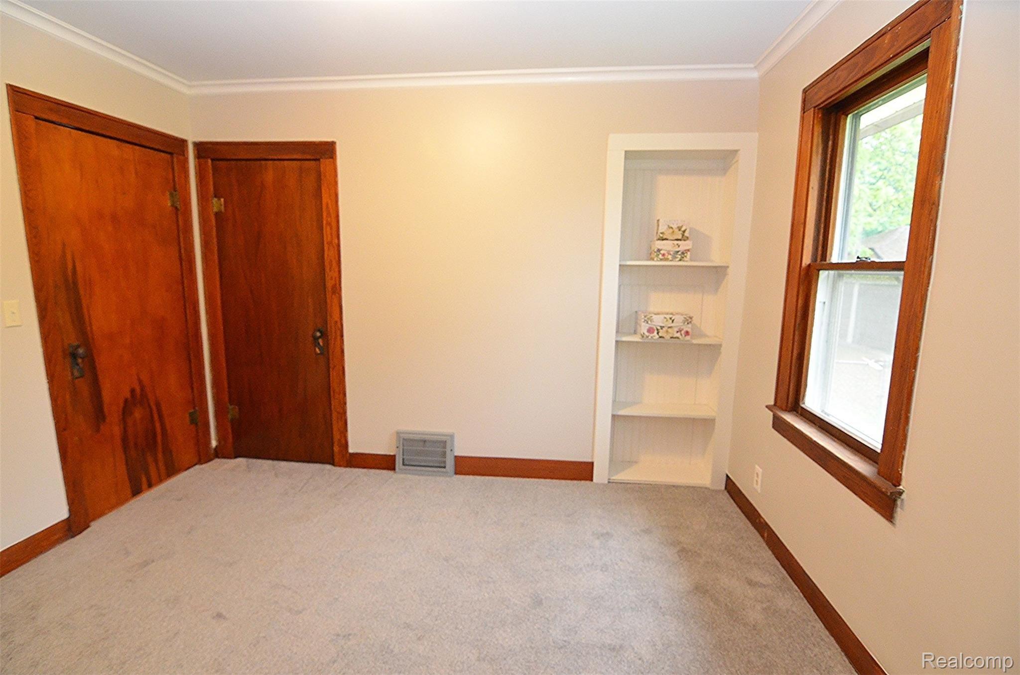 2233 East Bristol Road Burton, MI 48529 - Photo 15 of 24 DREAMY~PEACEFUL BEDROOMS