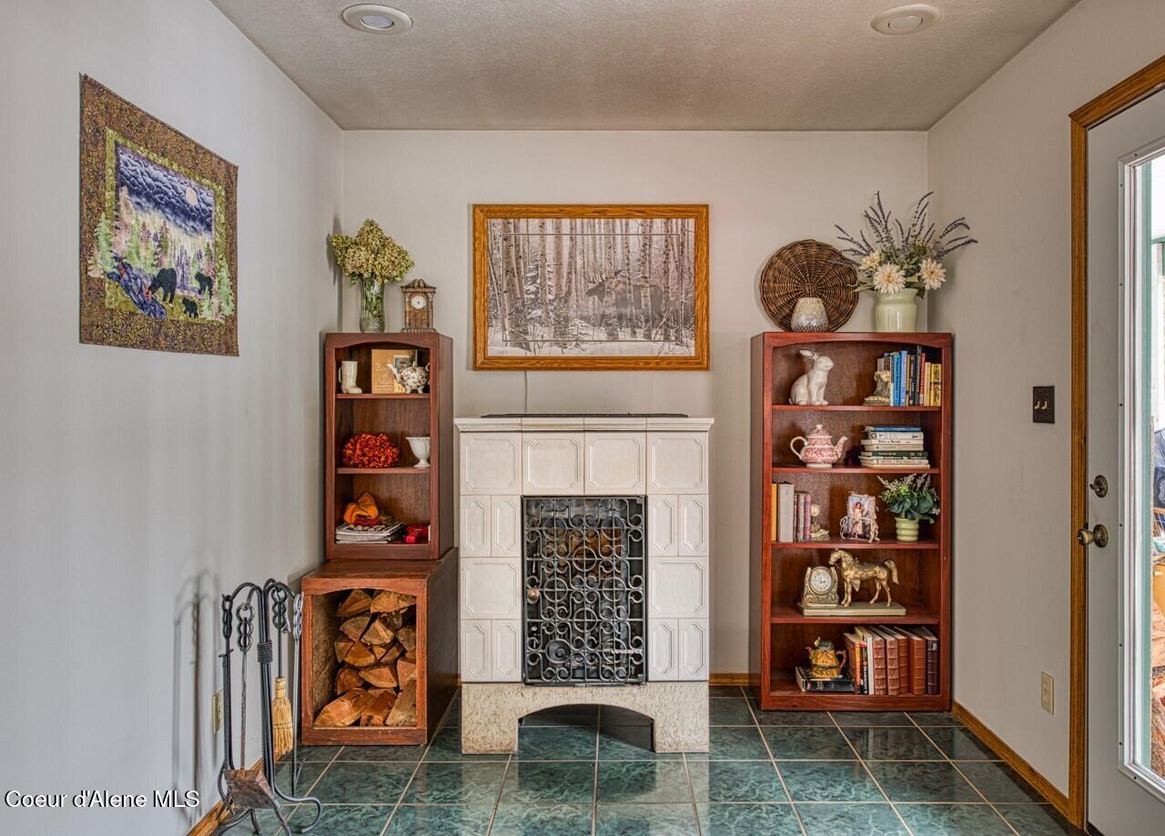 415 Shale Road Priest River, ID 83856 - Photo 14 of 58 European Style Woodstove