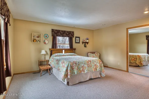 $999,900 | 415 Shale Road, Priest River, ID 83856