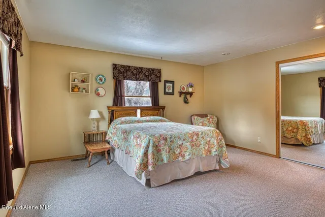 $999,900 | 415 Shale Road, Priest River, ID 83856