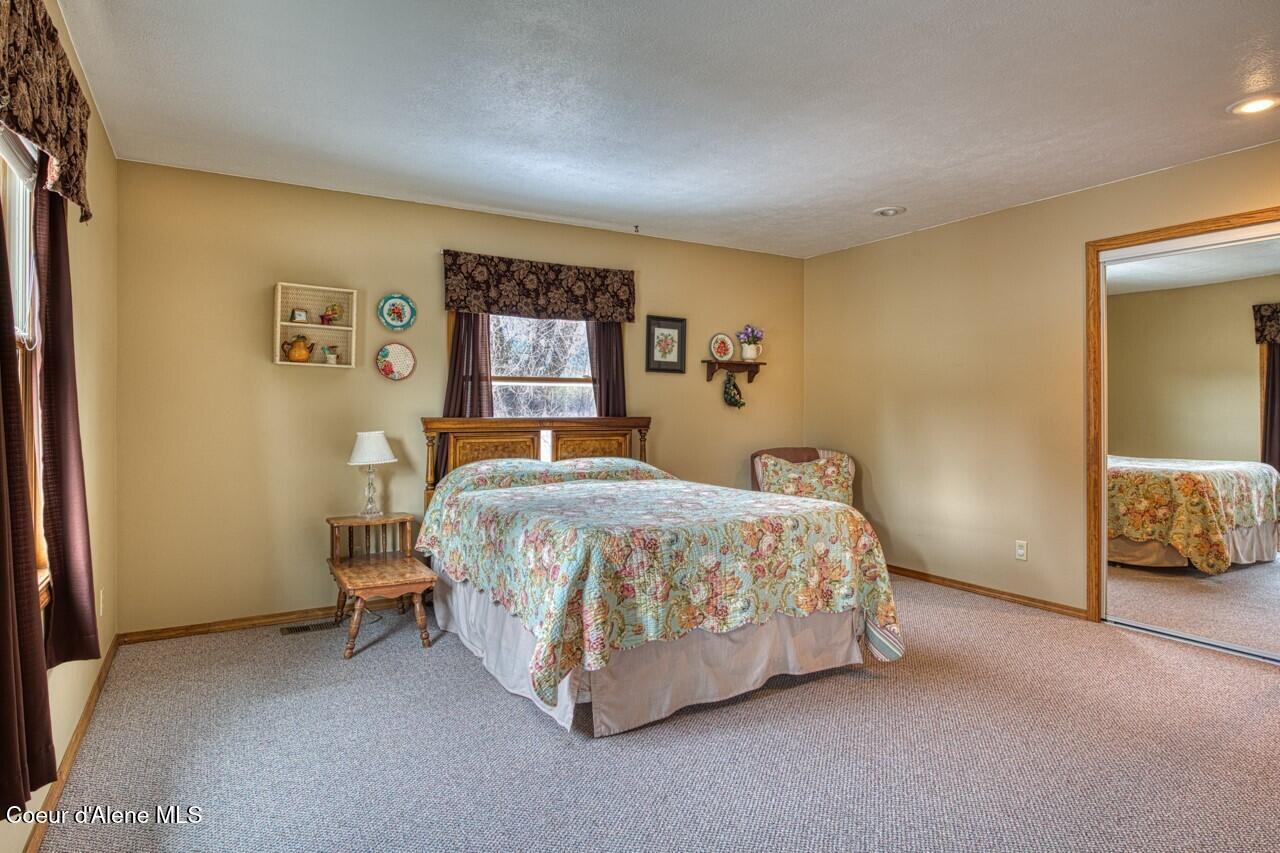 415 Shale Road Priest River, ID 83856 - Photo 19 of 58 Expansive Bedroom 2 Second Level