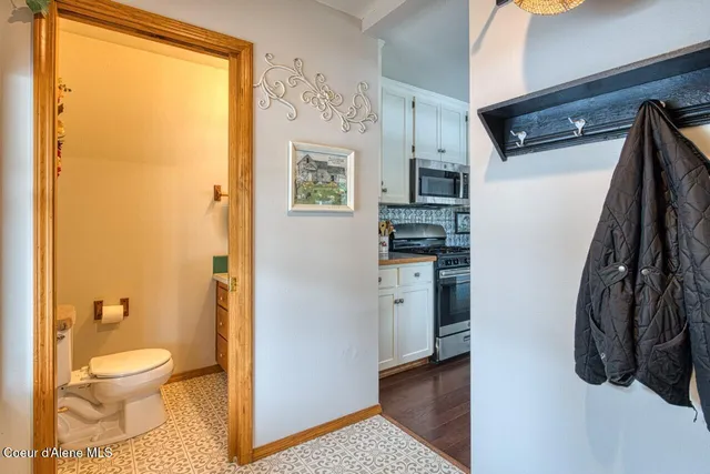 $999,900 | 415 Shale Road, Priest River, ID 83856