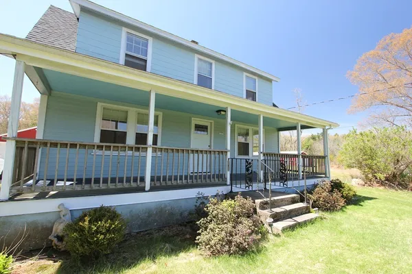 $2,700 | 41 South Street, Franklin, MA 02038
