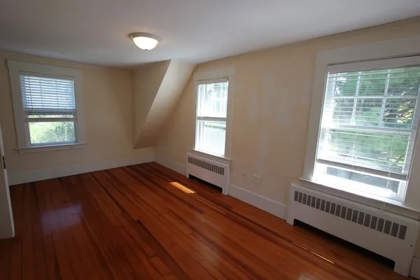 $2,700 | 41 South Street, Franklin, MA 02038
