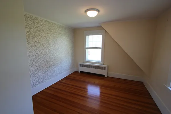 $2,700 | 41 South Street, Franklin, MA 02038