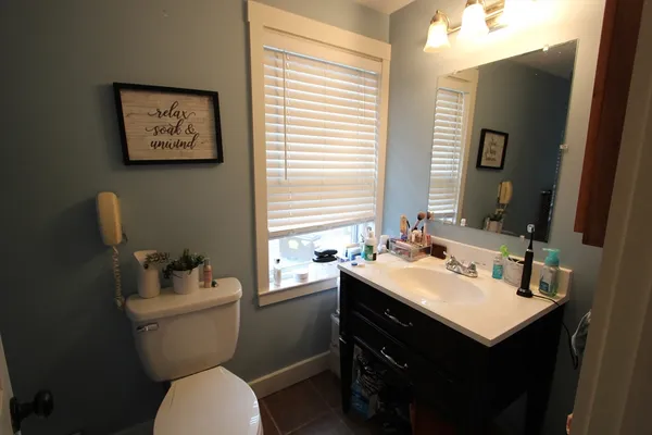 $2,700 | 41 South Street, Franklin, MA 02038