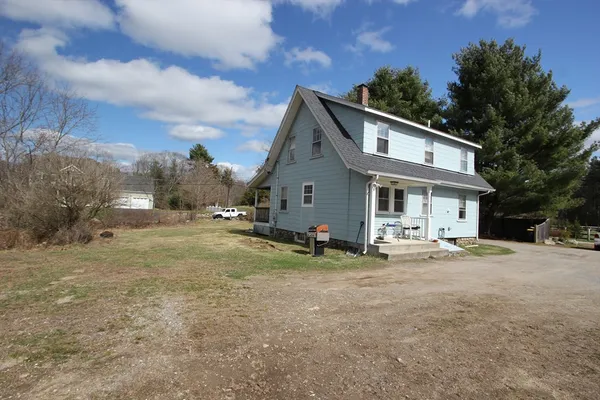 $2,700 | 41 South Street, Franklin, MA 02038