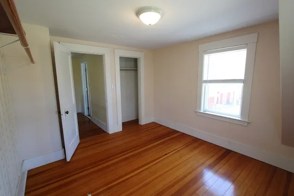 $2,700 | 41 South Street, Franklin, MA 02038
