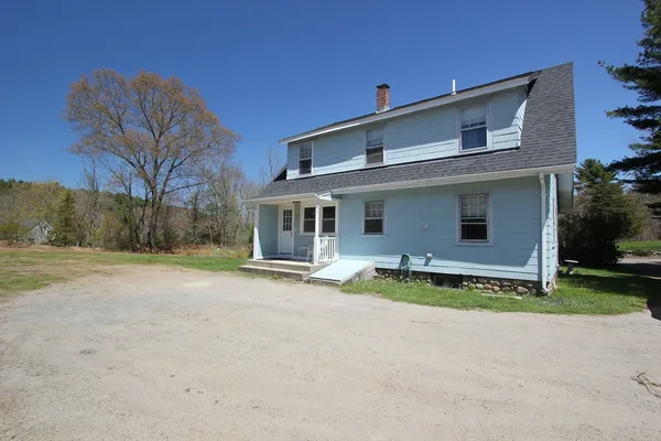 $2,700 | 41 South Street, Franklin, MA 02038