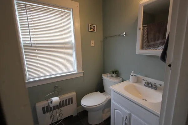 $2,700 | 41 South Street, Franklin, MA 02038