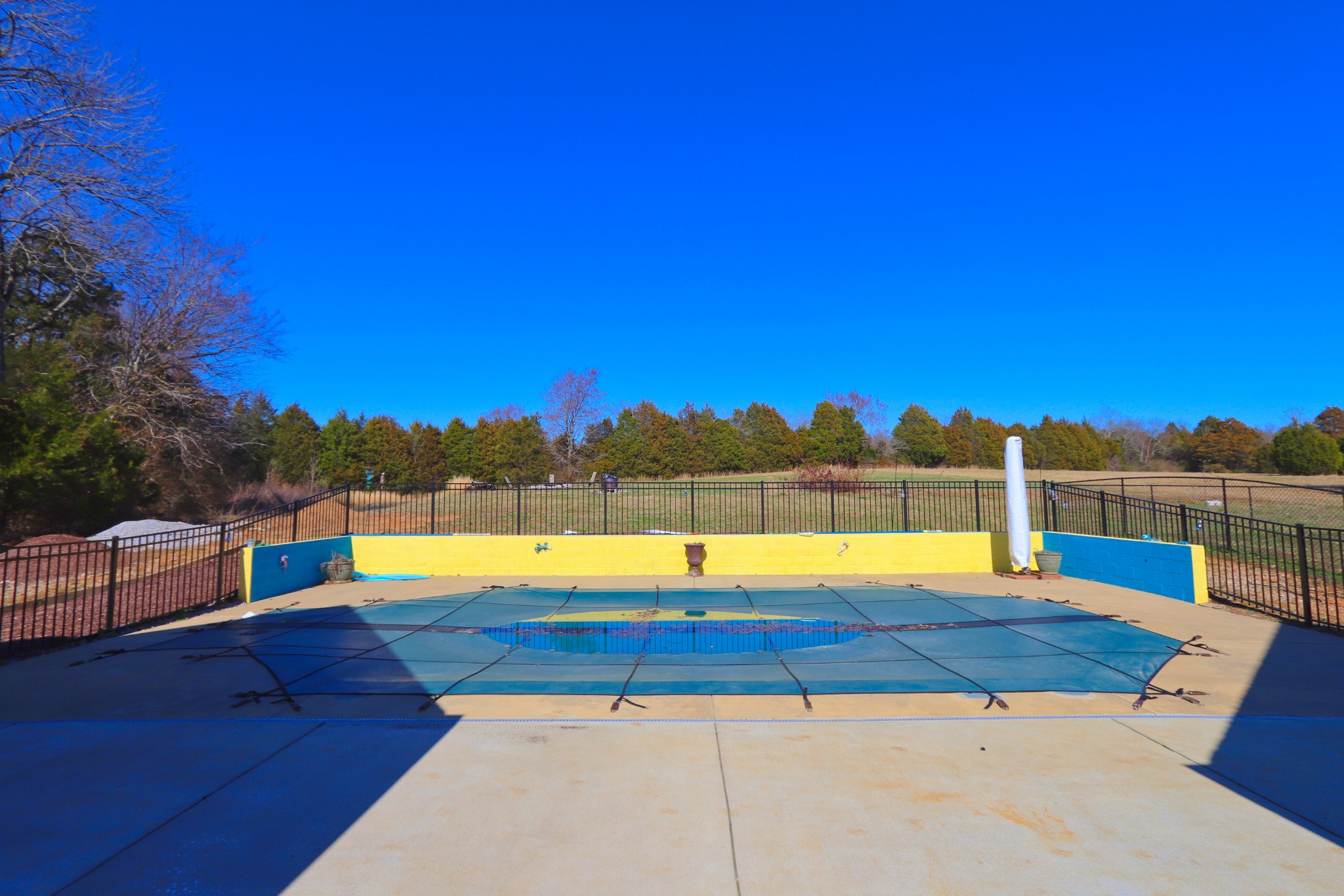621 Hamilton Chambers Road Lebanon, TN 37087 - Photo 28 of 37 a view of a swimming pool with lounge chairs