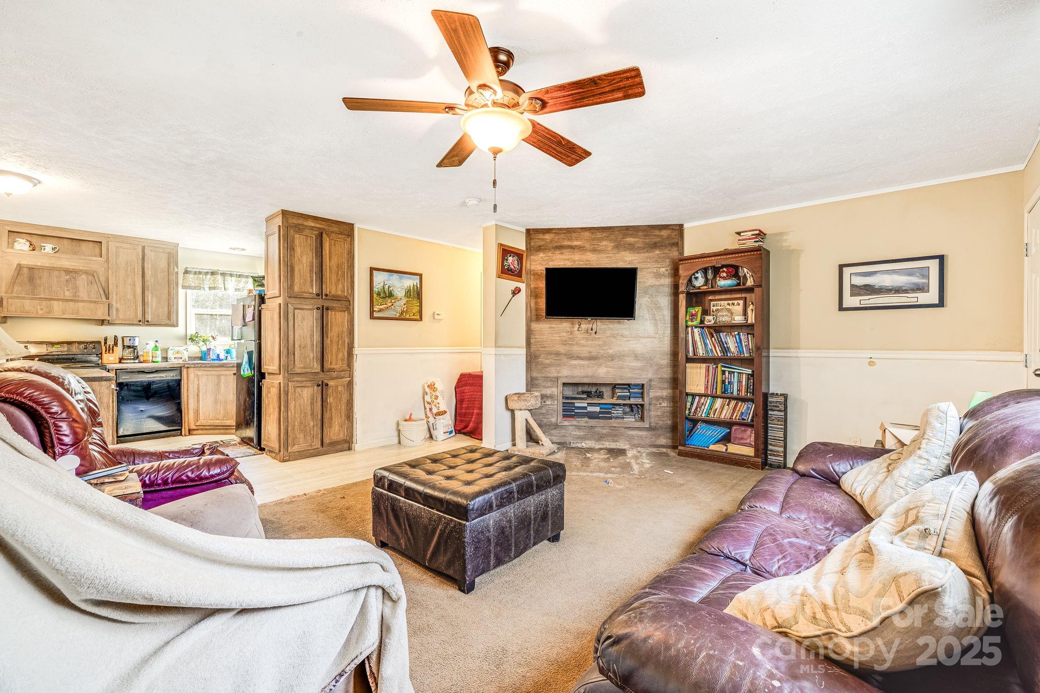 55 Harris Ridge Road Candler, NC 28715 - Photo 2 of 15