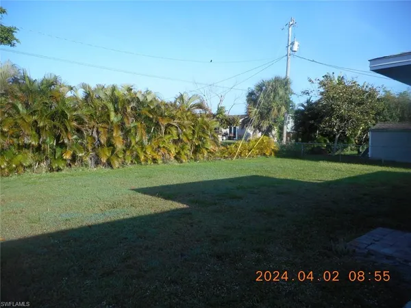 a view of a golf course