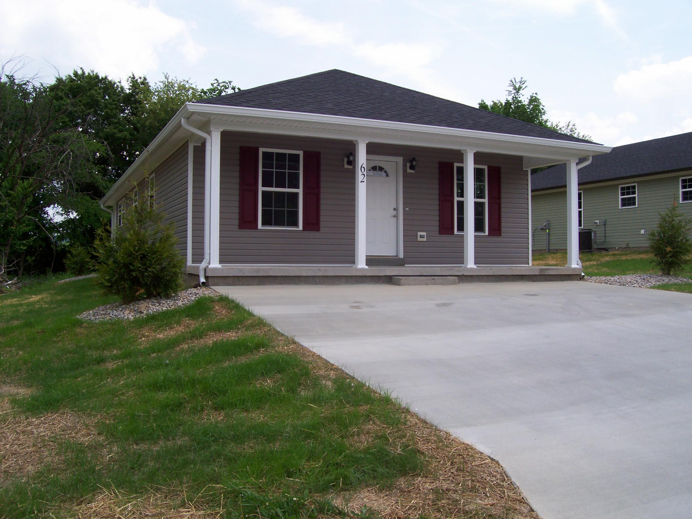 62 Reed Hill Berea, KY 40403 - Photo 2 of 16 100_4232