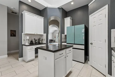 $474,900 | 5809 Southmoor Lane, The Colony, TX 75056