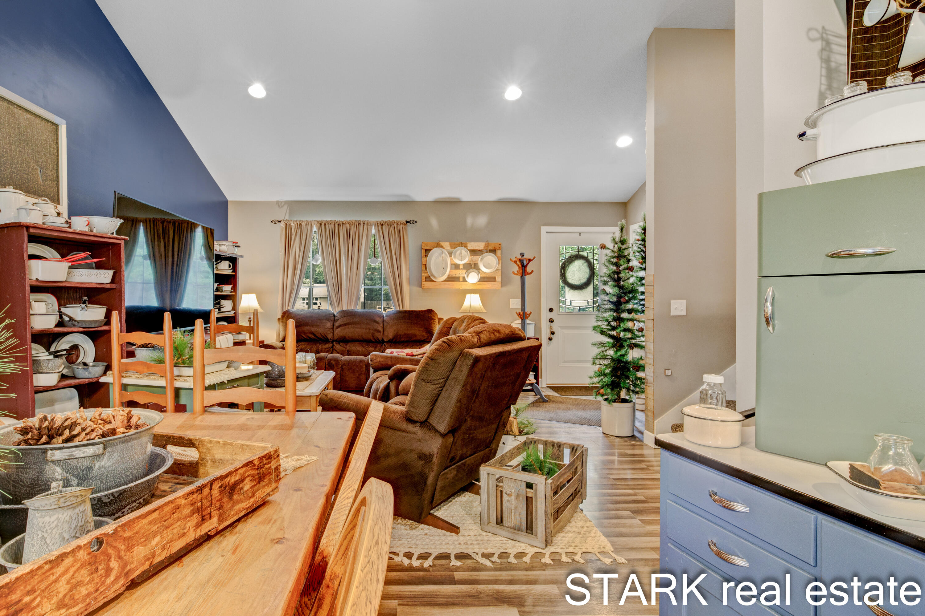 6663 Hall Road Muskegon, MI 49442 - Photo 17 of 52 Rob Stark 6663 Hall Road-18