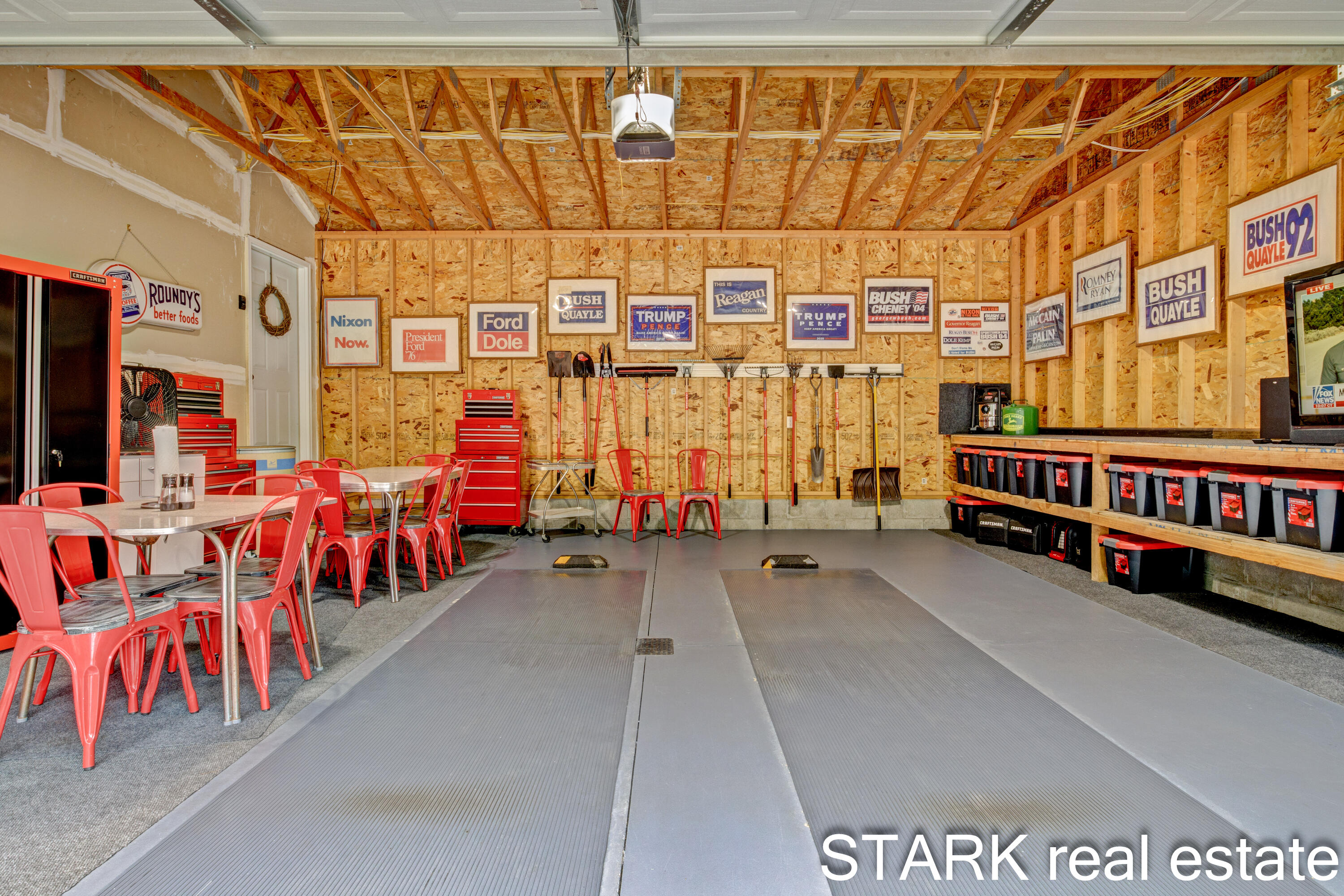 6663 Hall Road Muskegon, MI 49442 - Photo 19 of 52 Rob Stark 6663 Hall Road-21
