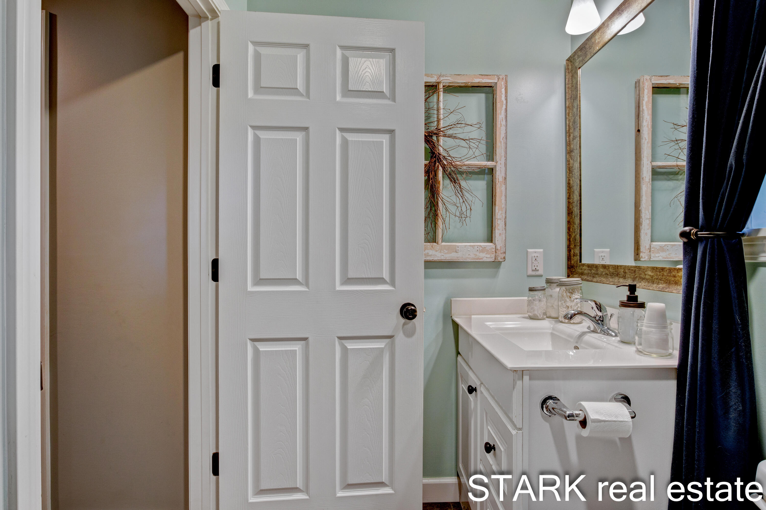 6663 Hall Road Muskegon, MI 49442 - Photo 29 of 52 Rob Stark 6663 Hall Road-32