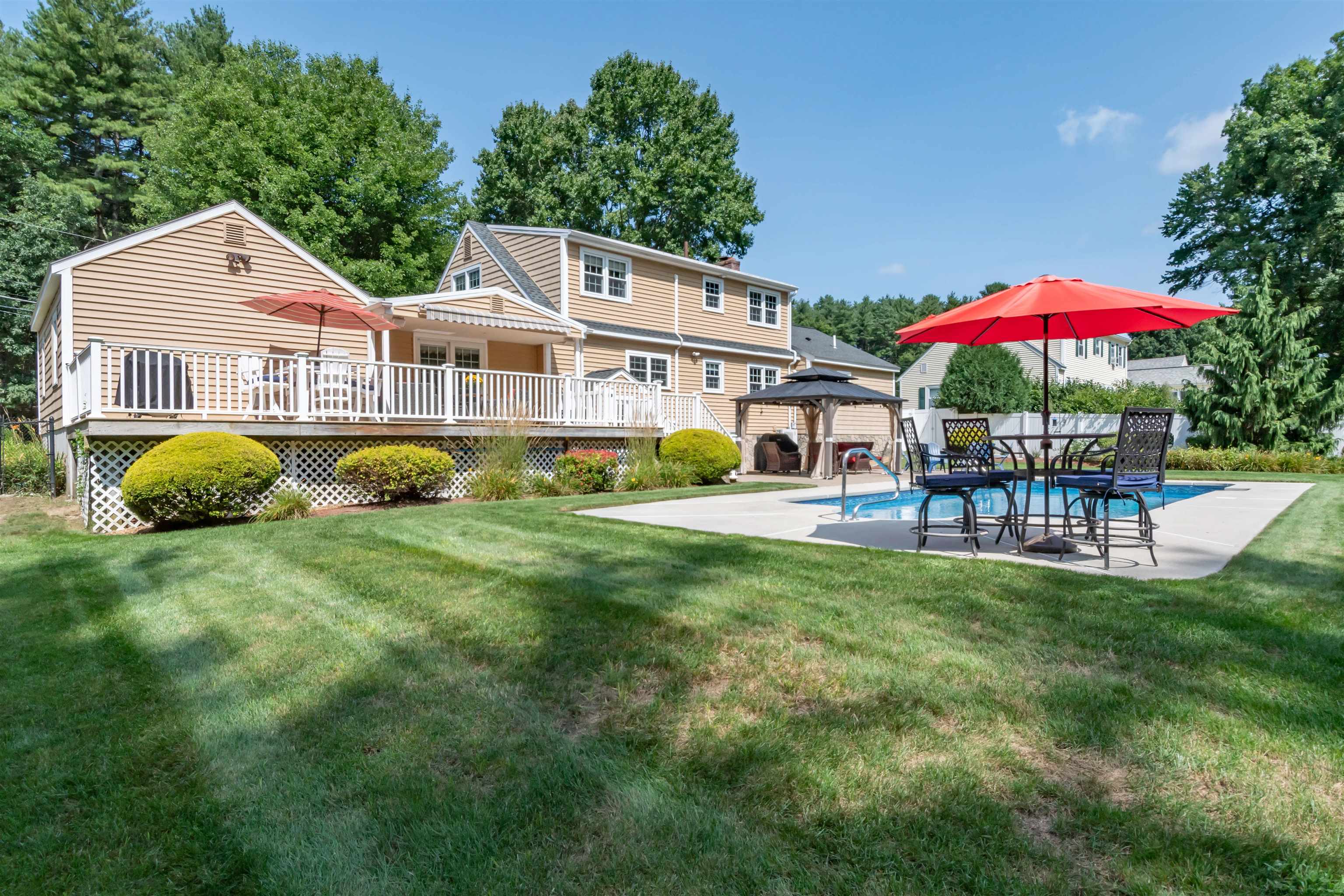 66 New Searles Road Nashua, NH 03062 - Photo 2 of 37 Gallery Image 2