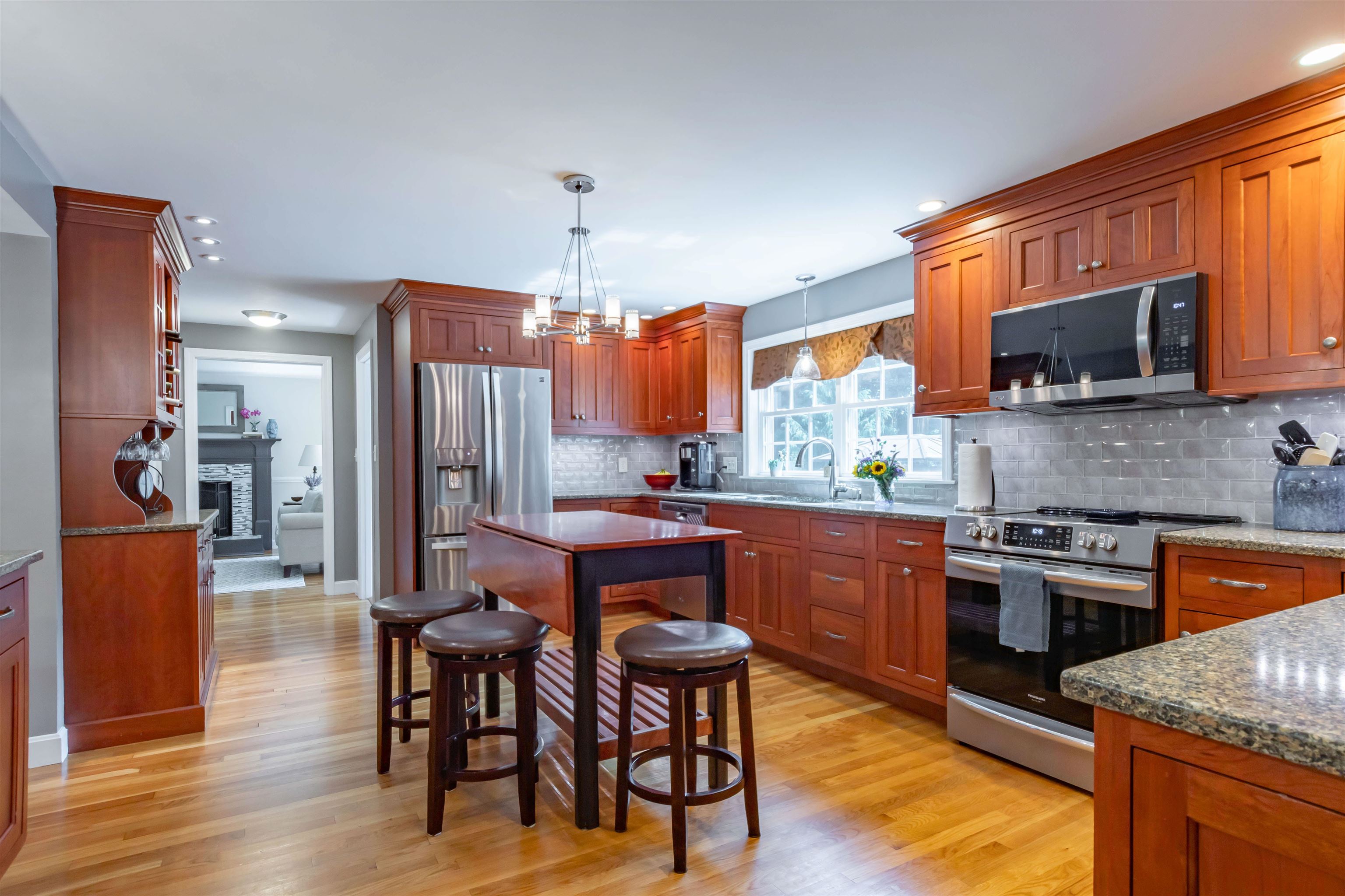 66 New Searles Road Nashua, NH 03062 - Photo 24 of 37 Gallery Image 24