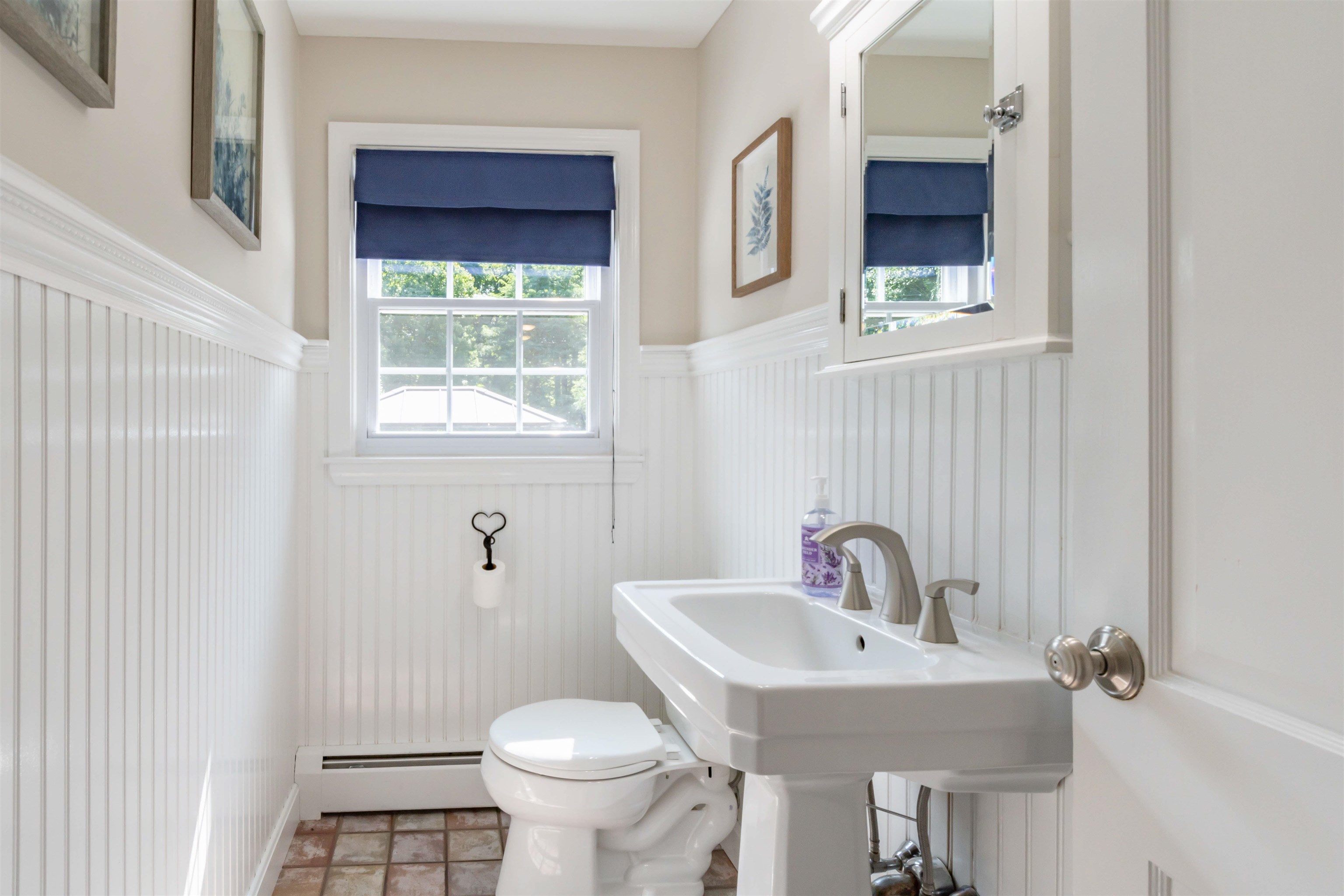 66 New Searles Road Nashua, NH 03062 - Photo 6 of 37 Gallery Image 6