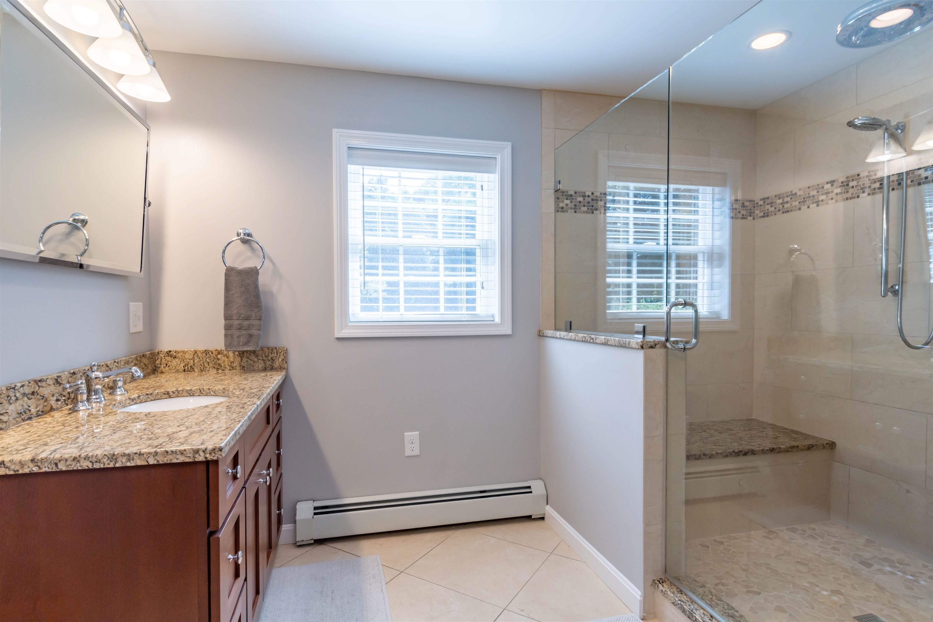 66 New Searles Road Nashua, NH 03062 - Photo 10 of 37 Gallery Image 10