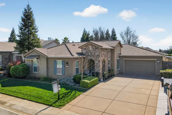 $609,900 | 751 Woodacre Drive, Redding, CA 96002