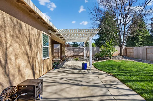 $609,900 | 751 Woodacre Drive, Redding, CA 96002