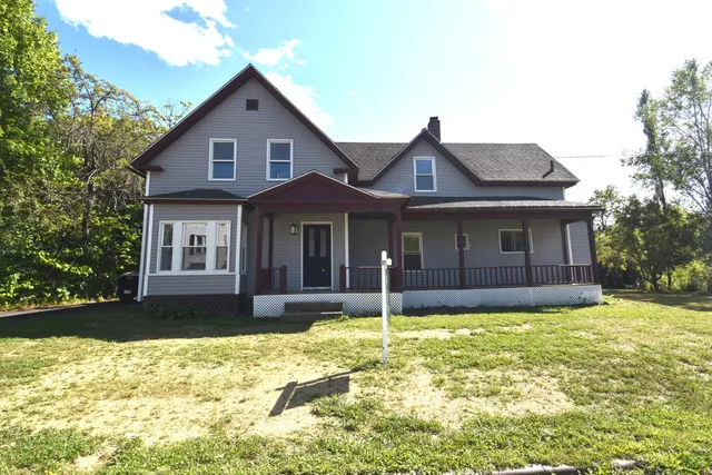 $274,000 | 124 South Street, Pittsfield, ME 04967