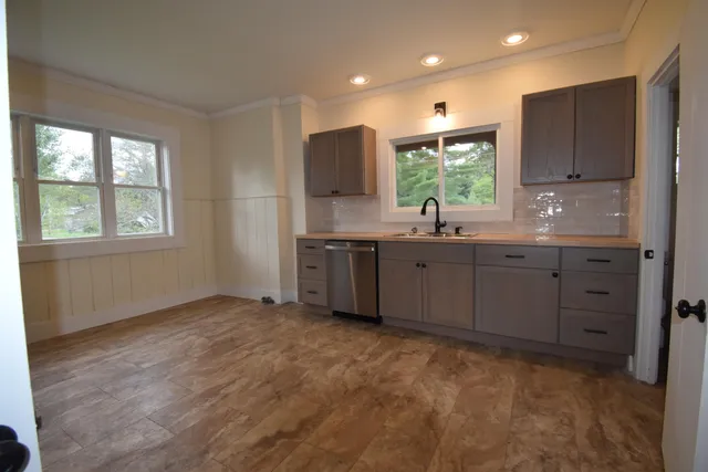 $274,000 | 124 South Street, Pittsfield, ME 04967