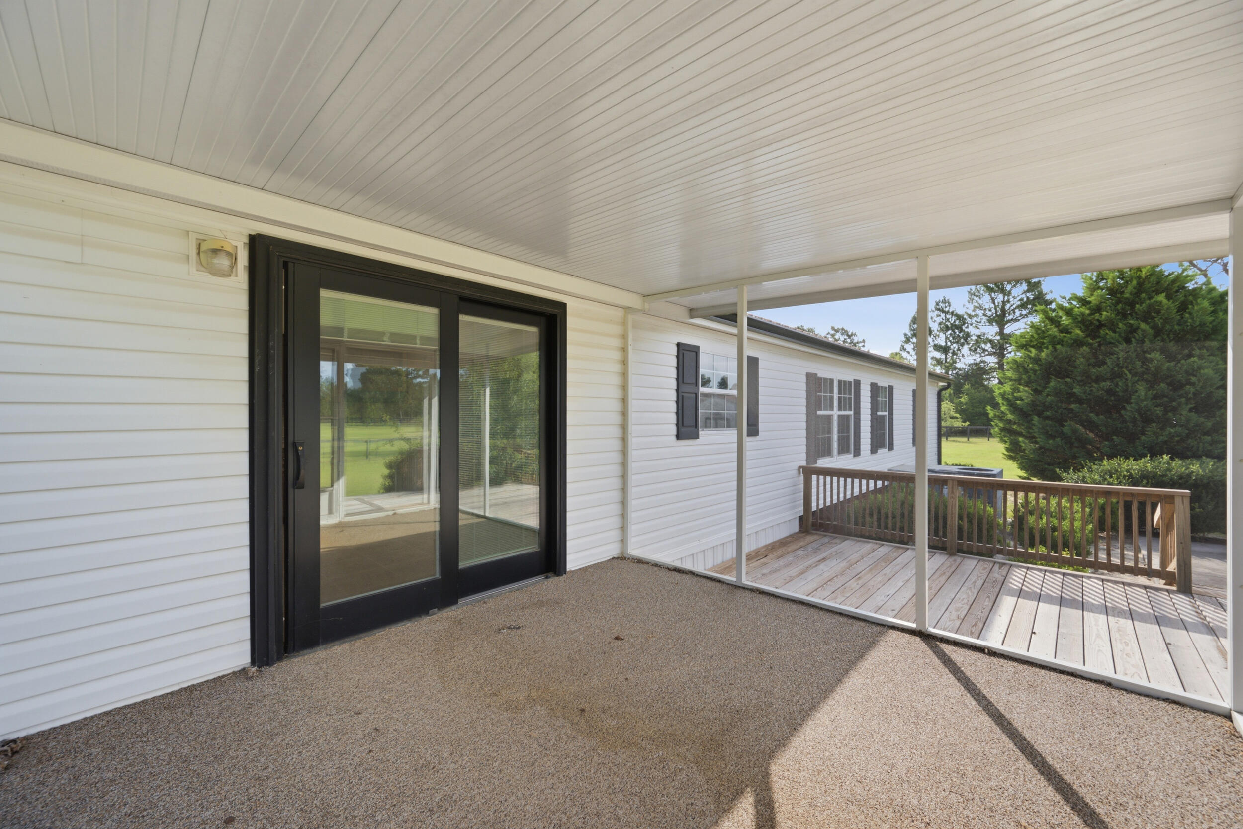 685 Centerwood Road Williston, SC 29853 - Photo 26 of 42