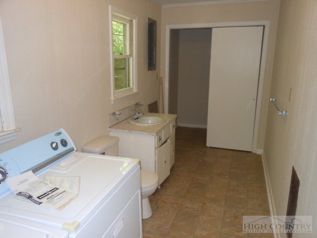 438 Jones Drive Boone, NC 28607 - Photo 4 of 18 Gallery Image 4