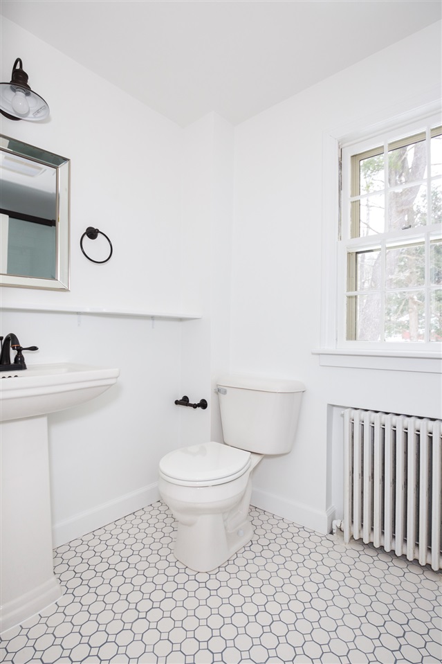 233 Crescent Road Burlington, VT 05401 - Photo 23 of 39 Gallery Image 23