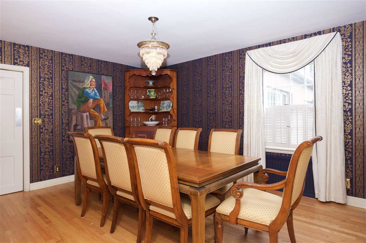 233 Crescent Road Burlington, VT 05401 - Photo 5 of 39 Gallery Image 5