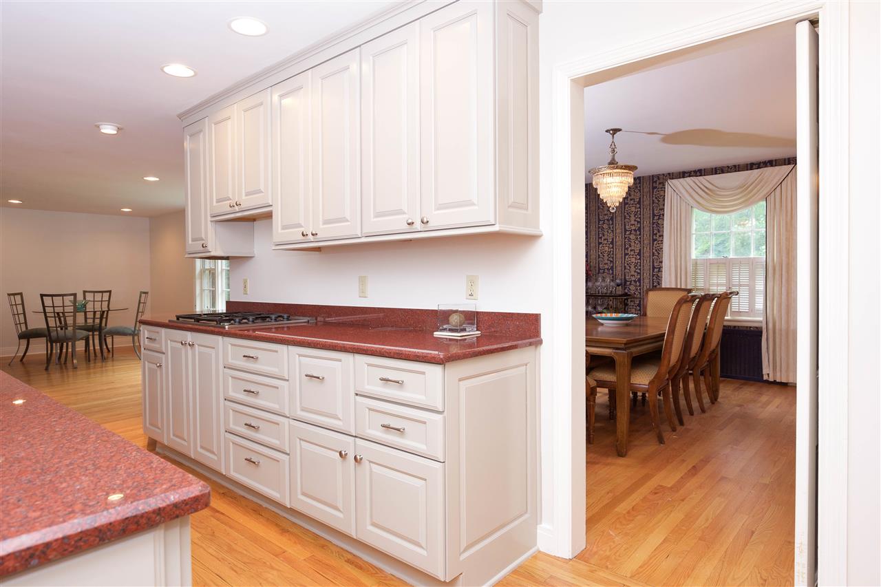 233 Crescent Road Burlington, VT 05401 - Photo 6 of 39 Gallery Image 6