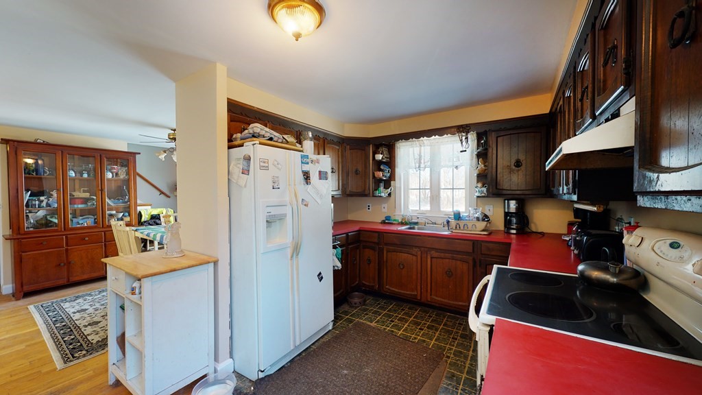 86 Wrentham Road Bellingham, MA 02019 - Photo 9 of 33 Gallery Image 9