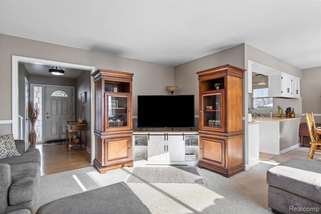 42009 Cherry Hill Road Novi, MI 48375 - Photo 9 of 34 Gallery Image 9