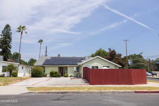 $1,099,000 | 6402 Graves Avenue, Van Nuys, CA 91406
