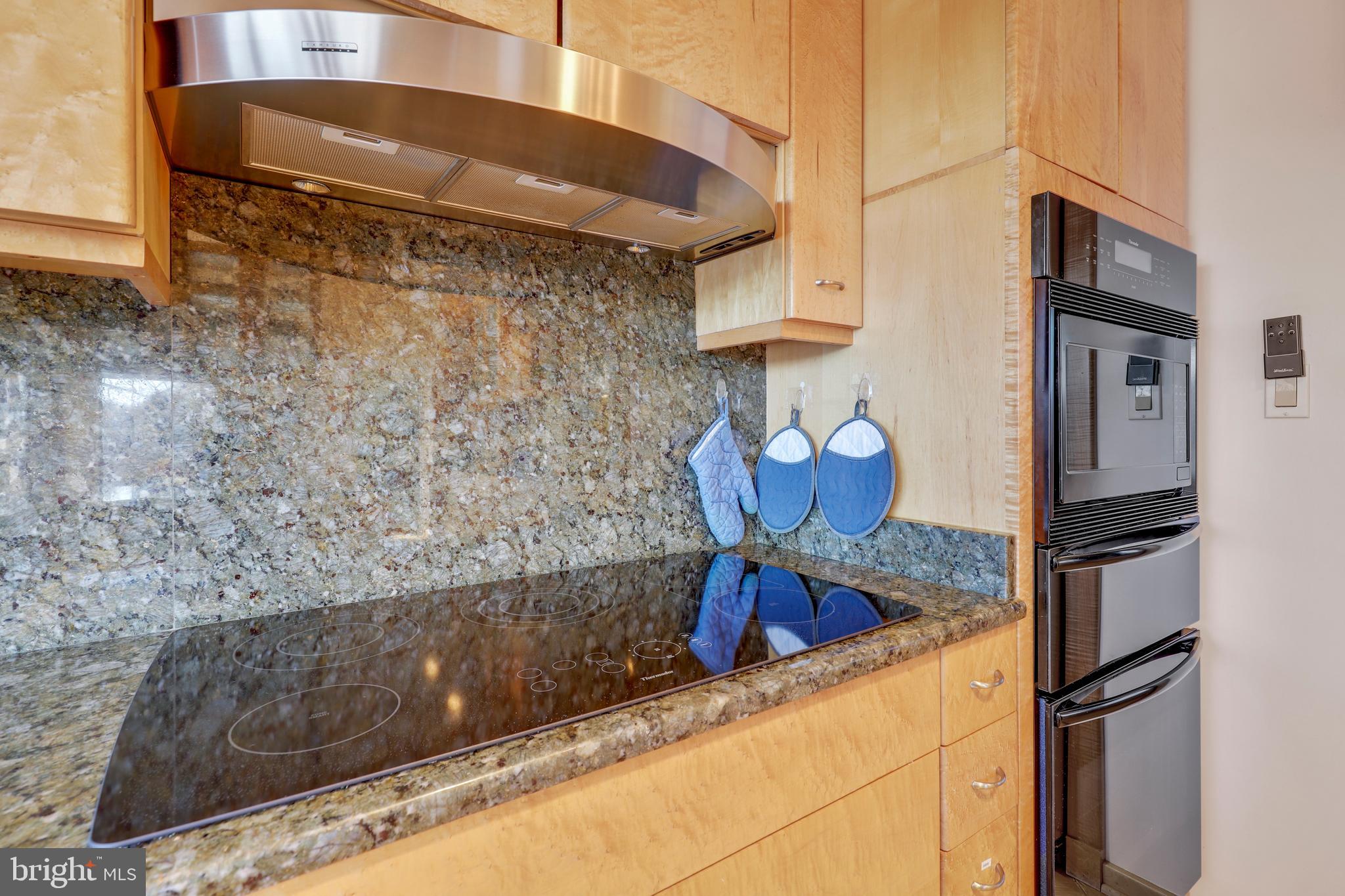 2007 Cutwater Court Reston, VA 20191 - Photo 12 of 48 Gallery Image 12