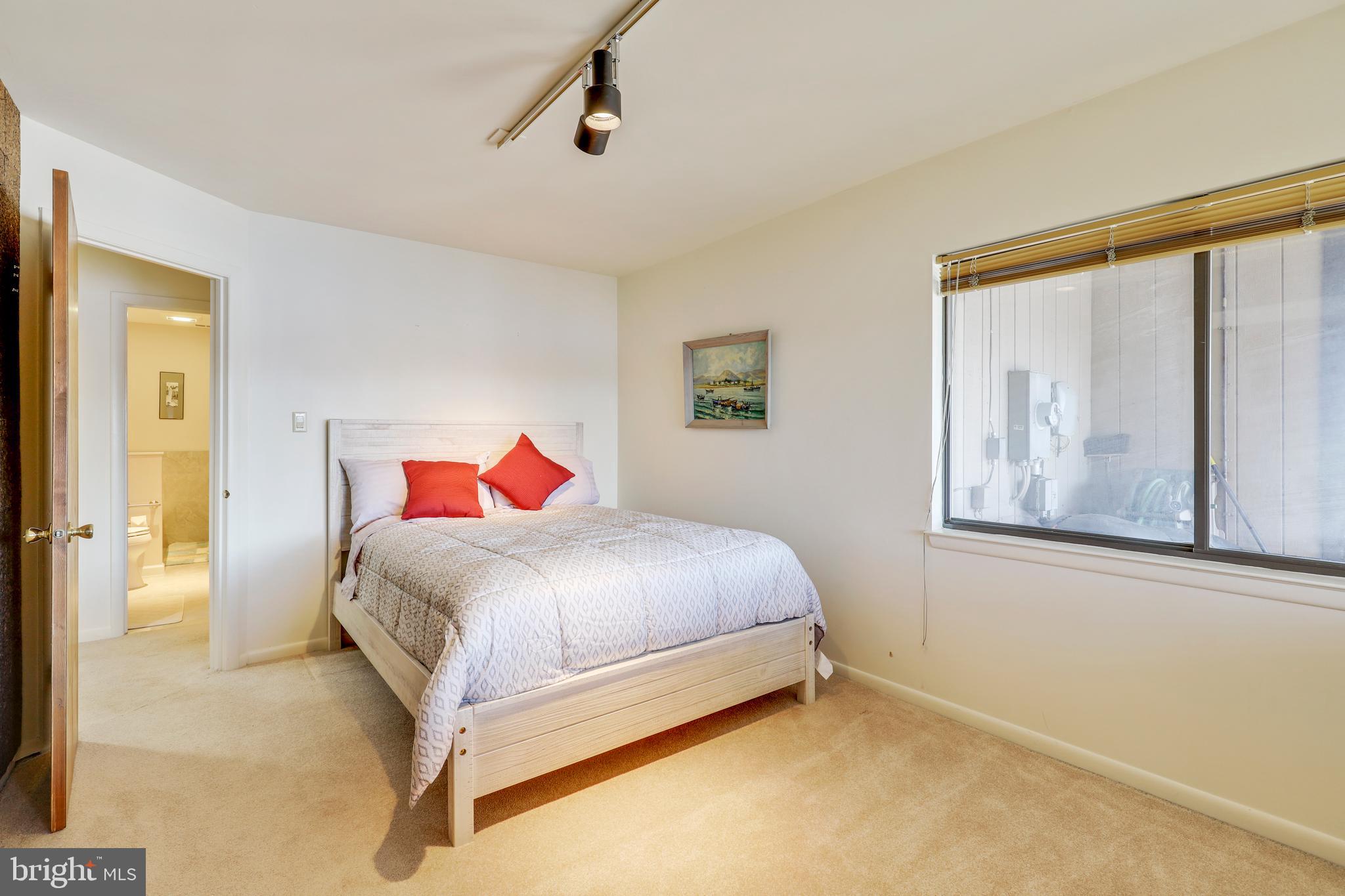 2007 Cutwater Court Reston, VA 20191 - Photo 35 of 48 Gallery Image 35