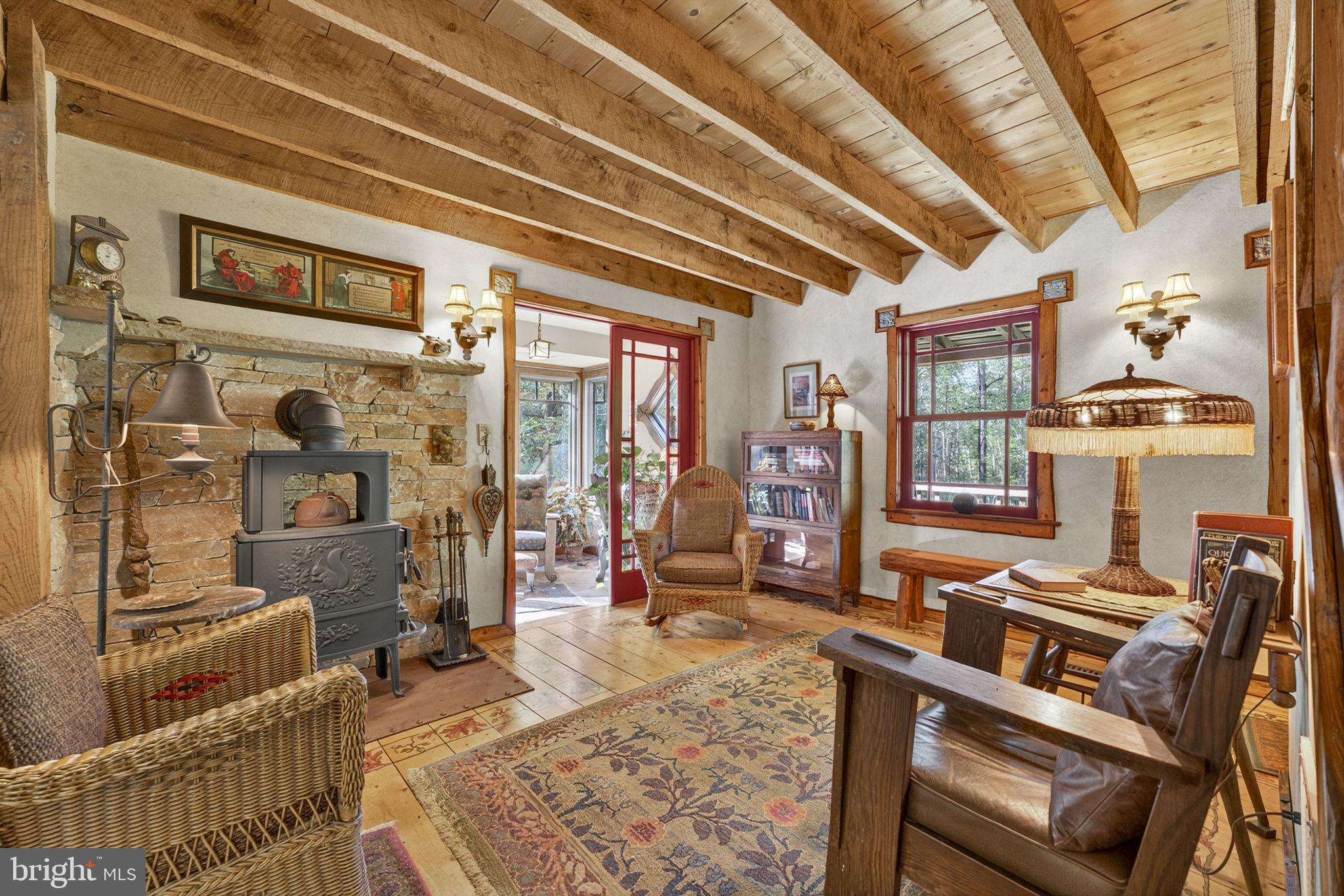 270 7 Ponds Road Amissville, VA 20106 - Photo 12 of 37 Living Room