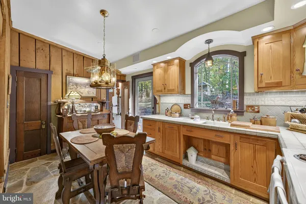 $715,000 | 270 7 Ponds Road, Amissville, VA 20106